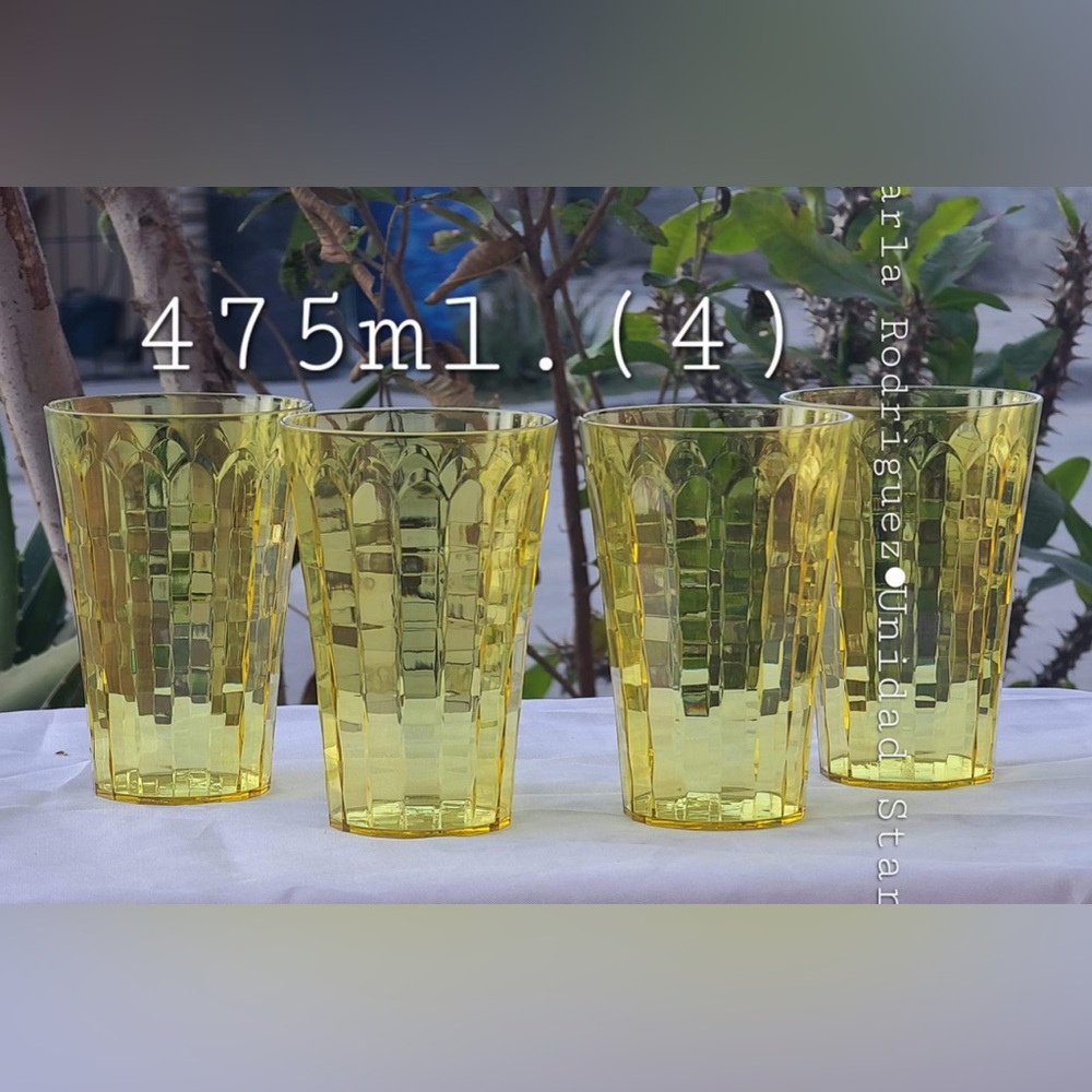 New Beautiful Tupperware Set of 4 Acrylic Ice Clear Prism Tumblers 475ml each